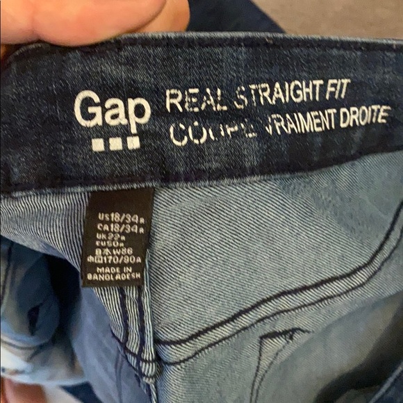 GAP Real Straight Fit Dark wash denim jean - Picture 2 of 6